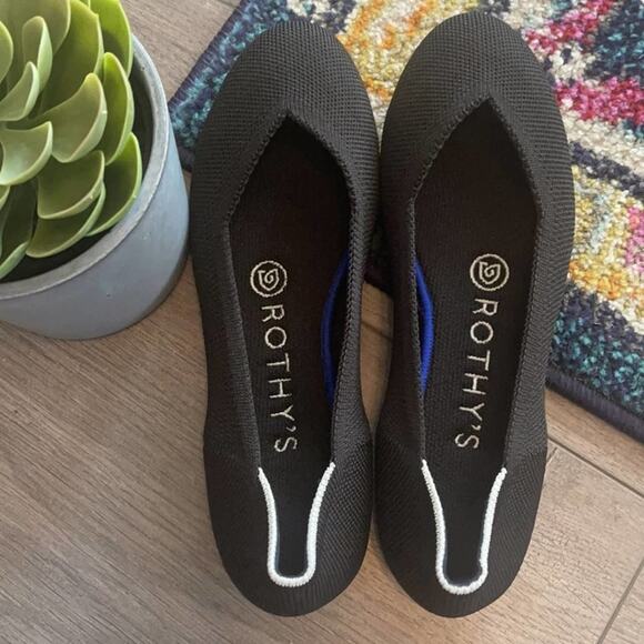Rothys round toe size 5 black retired white halo woman’s flat shoes - Picture 9 of 12